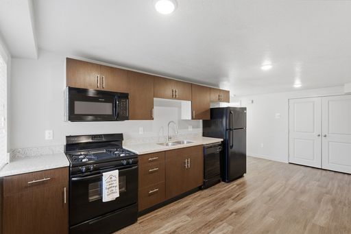 1-Bedroom with In-Unit Laundry, Pool & Prime Riverdale Location