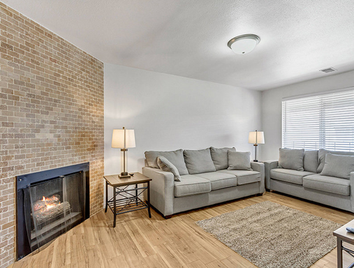 Pet-Friendly 2-Bedroom Apartment with Central Air, Dishwasher, On-Site Laundry, Covered Parking & Storage Options in South Salt Lake City – photo 1