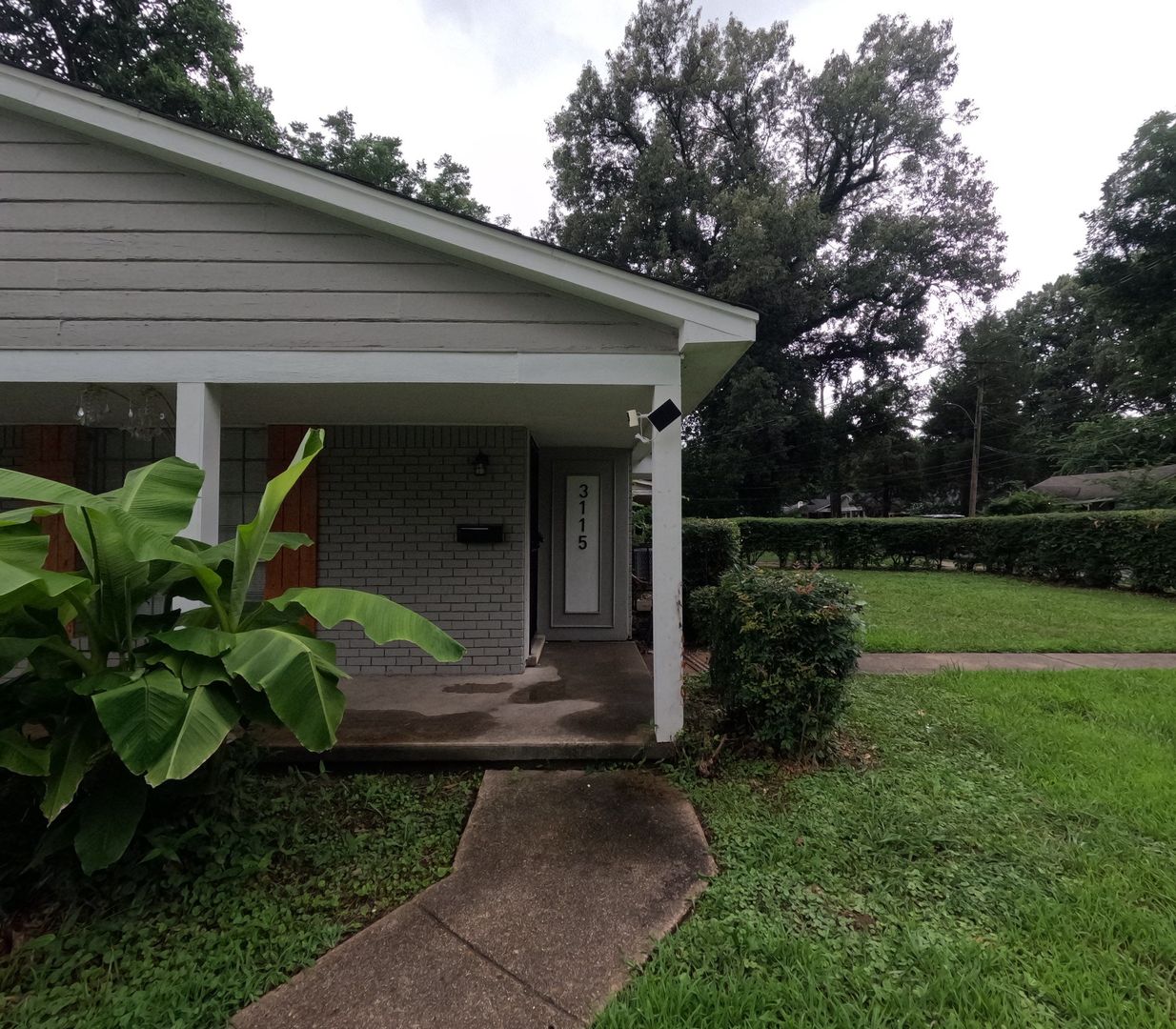 Memphis House: 3115 Carnes Ave.