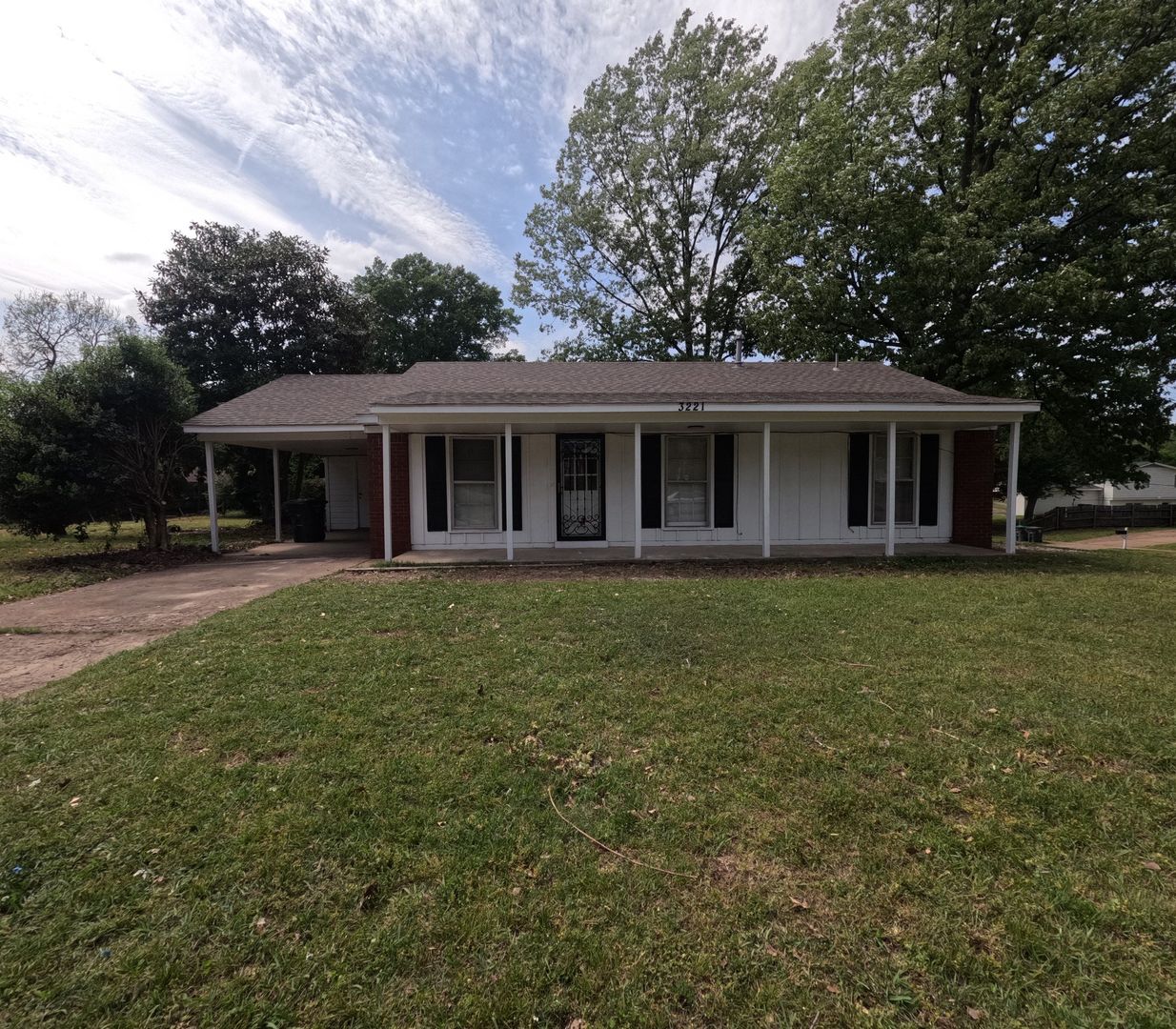 Memphis House: 3221 Melbourne St.