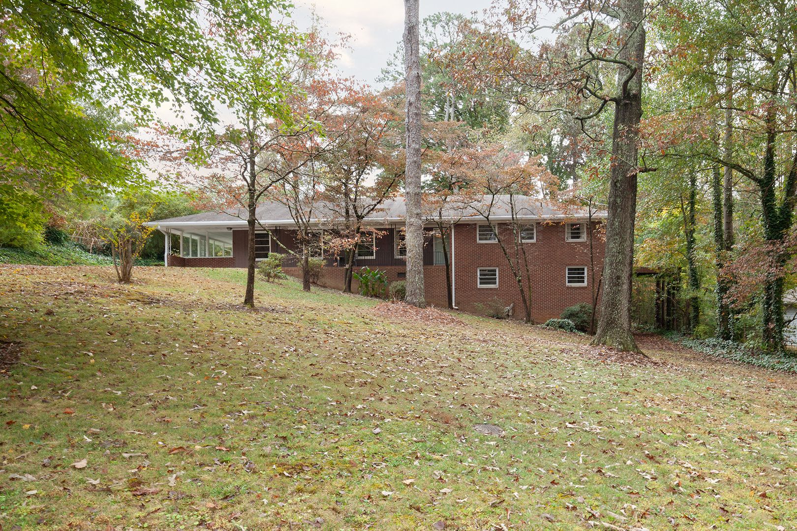 Smyrna House: 617 Montclair Drive, SW