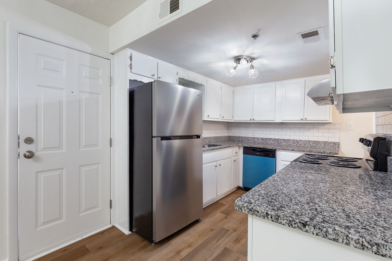 Beautiful, Fully Renovated 1bd/1ba Unit w/ Rear Deck in Ideal Smyrna Location! 9 of 12