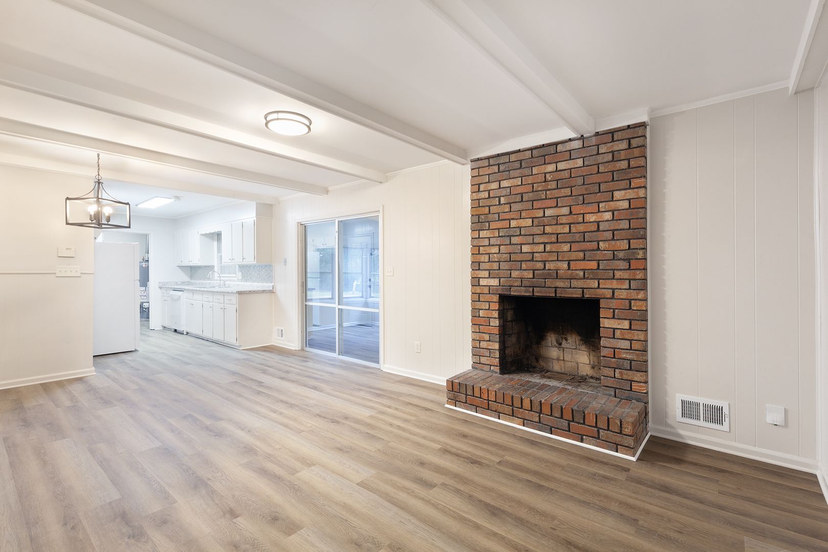 Douglasville House: 3971 Highway 5