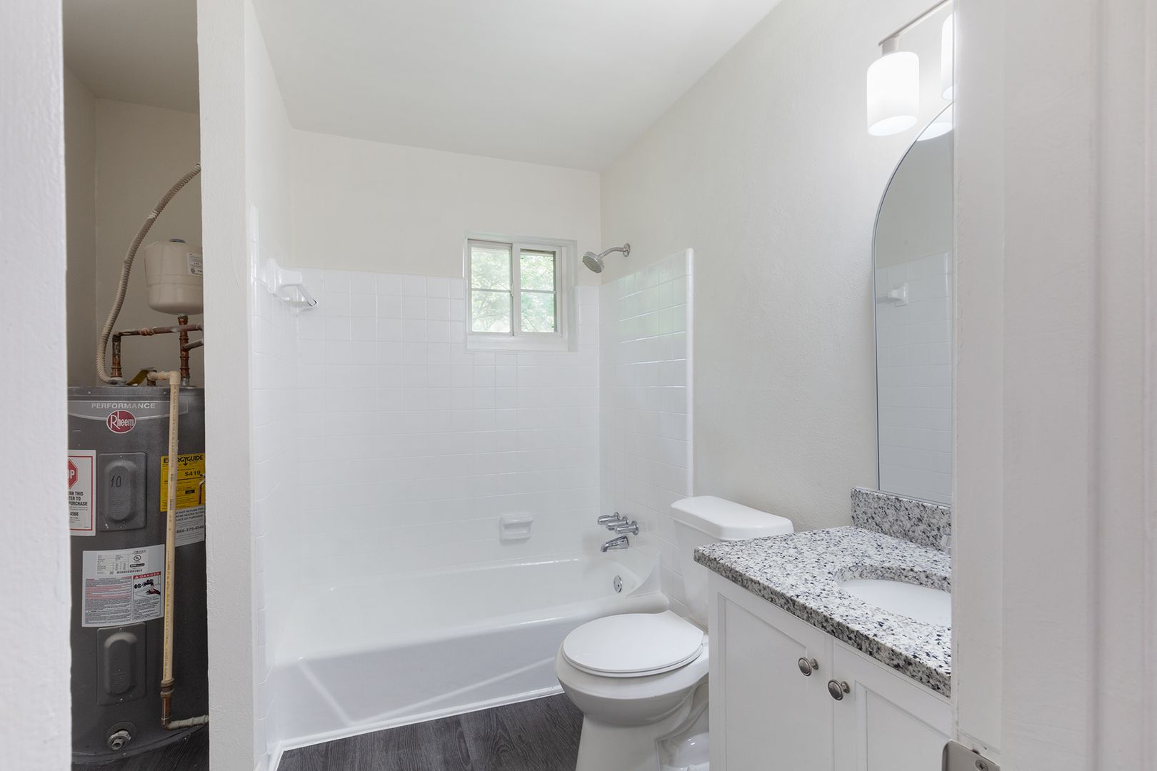 Beautiful, Fully Renovated 1bd/1ba Unit w/ Rear Deck in Ideal Smyrna Location! 11 of 12