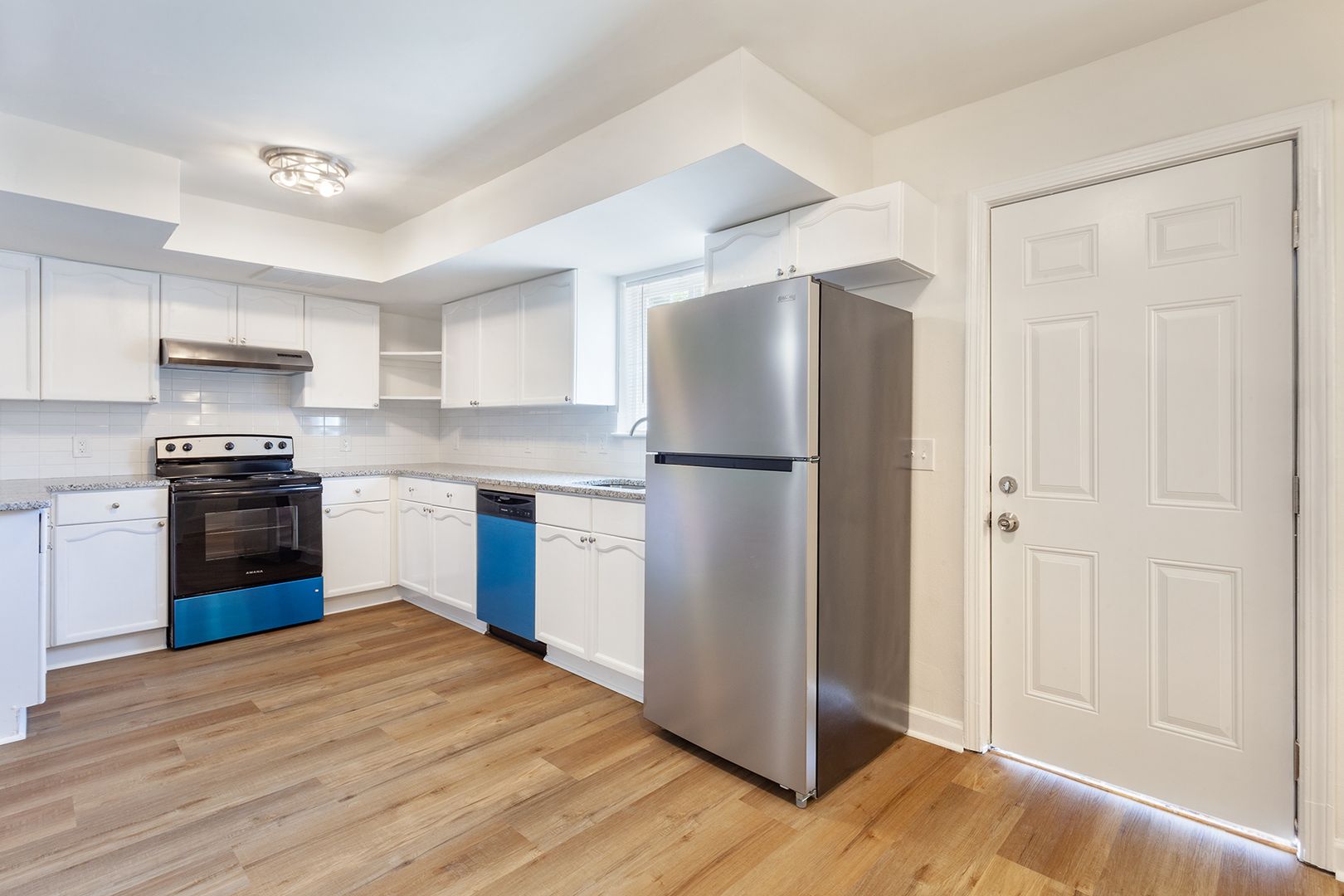 Beautiful, Fully Renovated 1bd/1ba Unit w/ Rear Deck in Ideal Smyrna Location! 5 of 12