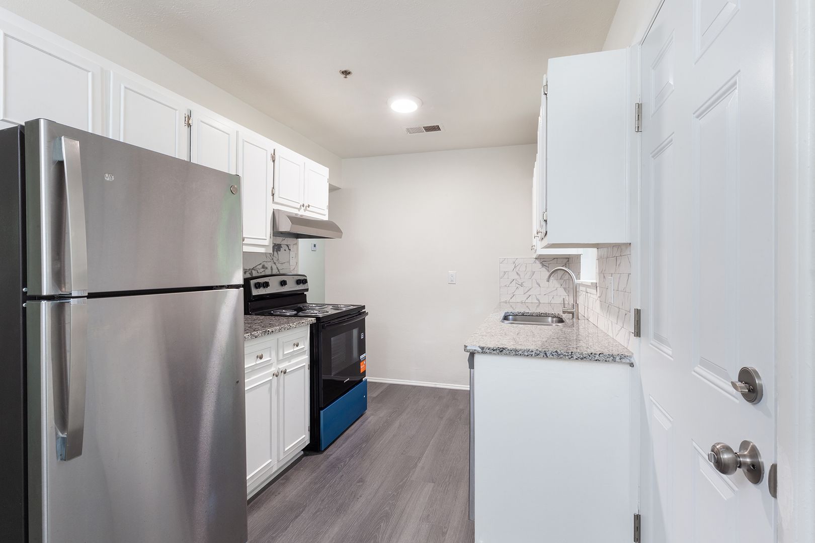 Beautiful, Fully Renovated 1bd/1ba Unit w/ Rear Deck in Ideal Smyrna Location! 6 of 12