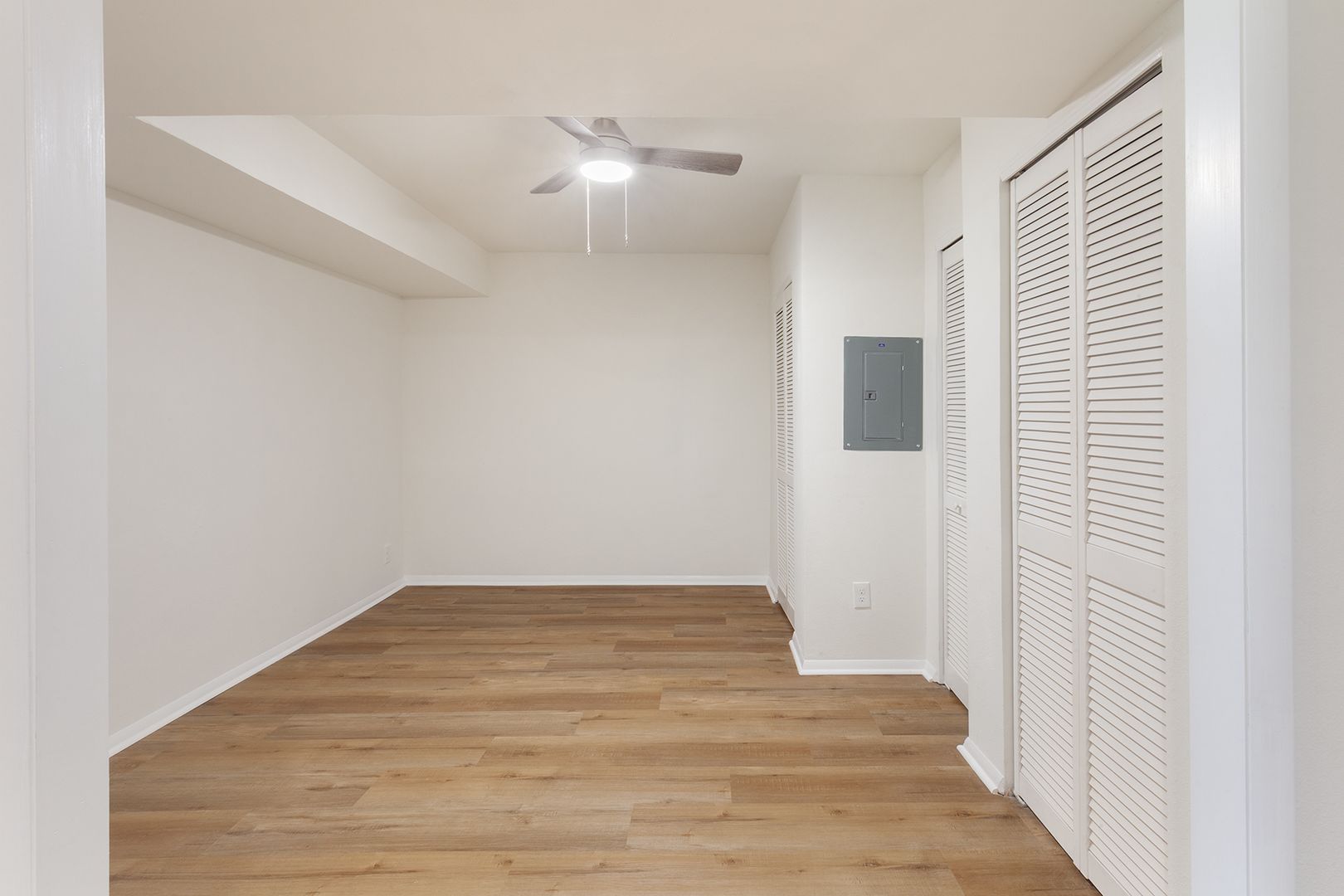 Beautiful, Fully Renovated 1bd/1ba Unit w/ Rear Deck in Ideal Smyrna Location! 12 of 12
