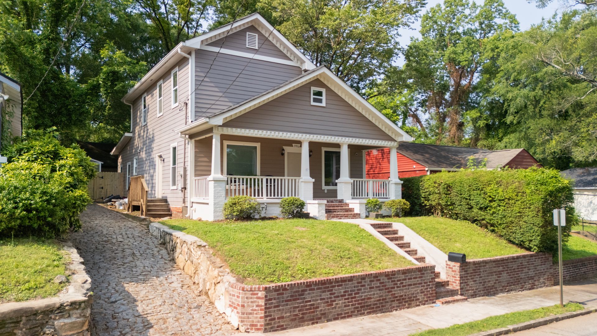 996 Palmetto Ave SW 3 of 12