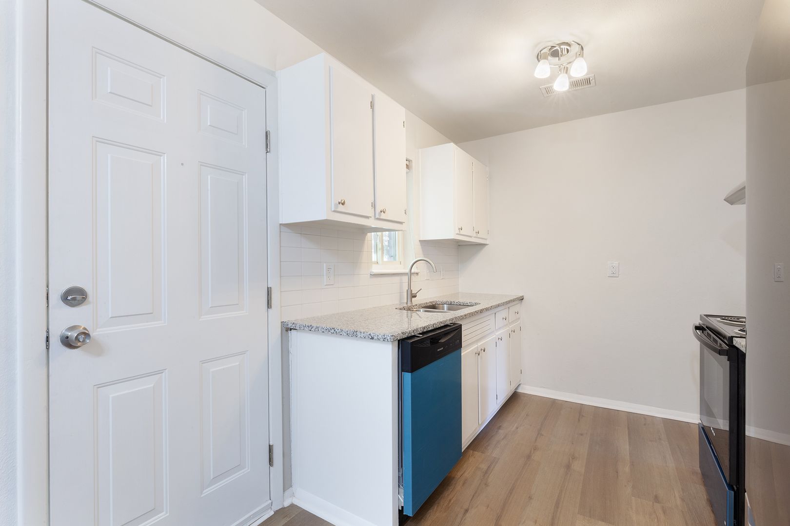 Beautiful, Fully Renovated 1bd/1ba Unit w/ Rear Deck in Ideal Smyrna Location! 11 of 12