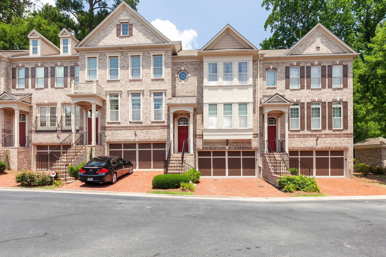 Atlanta House: 3683 East Paces Walk NE