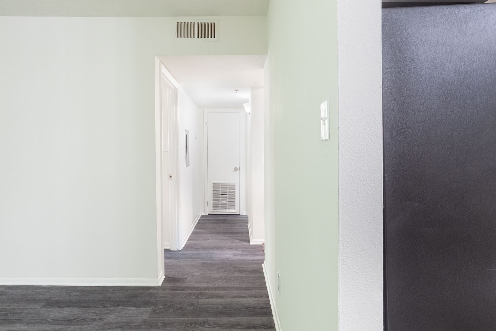 Beautiful, Fully Renovated 1bd/1ba Unit w/ Rear Deck in Ideal Smyrna Location! 10 of 12