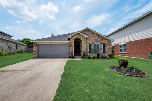 Inviting 4-Bedroom Family Home in Anna, TX - Walking Distance to Schools & Parks, Easy Access to Dallas! – photo 1