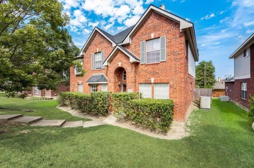 Spacious 4-Bedroom Family Home with Modern Amenities and HOA Perks in Mesquite, TX- Close to Top Schools – photo 1