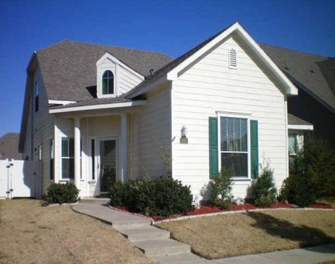 Inviting 4-Bedroom Family Home in Providence Village, TX - Perfect for Comfortable Family Living!