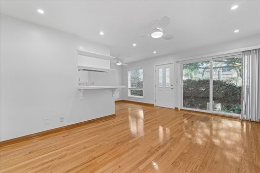 Beautiful Venice Apartment | Private Entrance & Patio | Minutes from Abbot Kinney! – photo 1