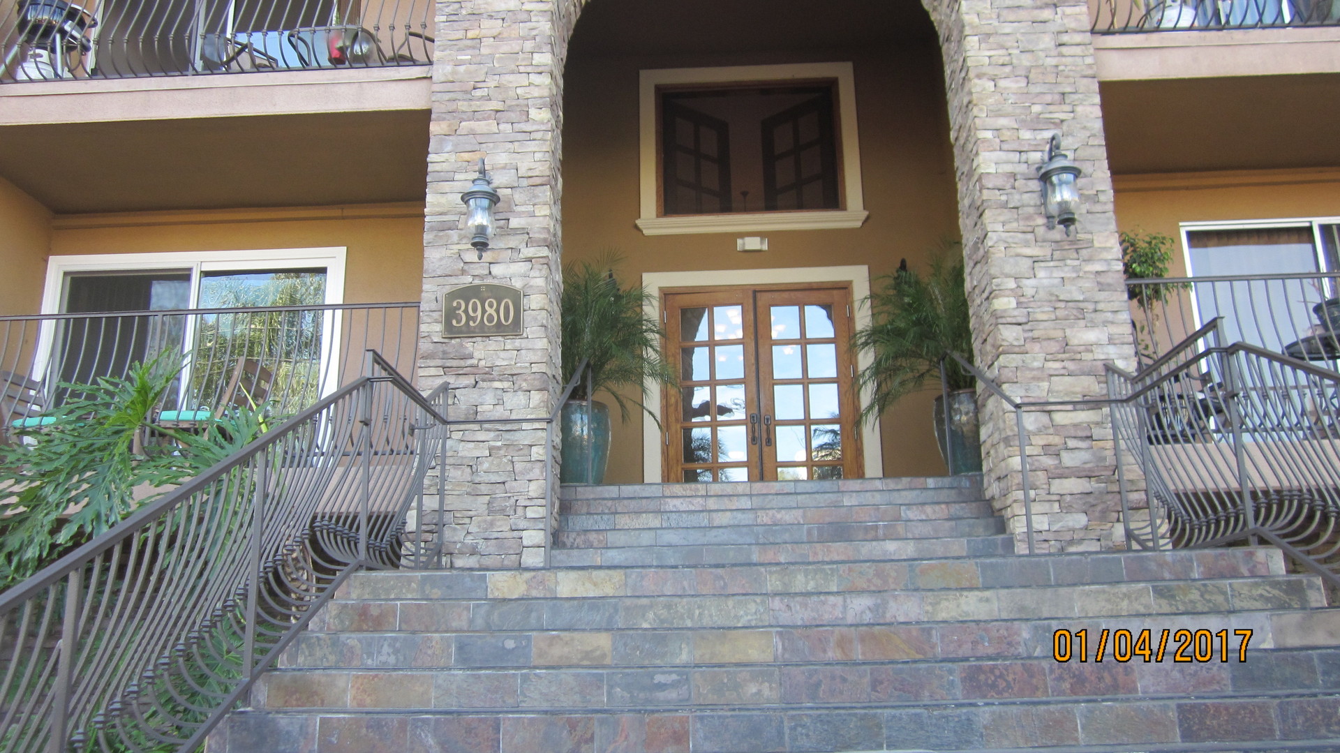 San Diego Condo: 3980 8th Ave #305