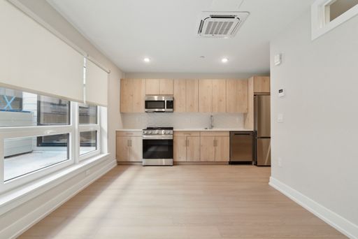 Brand New Construction 1 bedroom with Private Balcony Minutes from Nolibs and Center City! Parking on site and full amenity package! Now offering 2 months free! – photo 1
