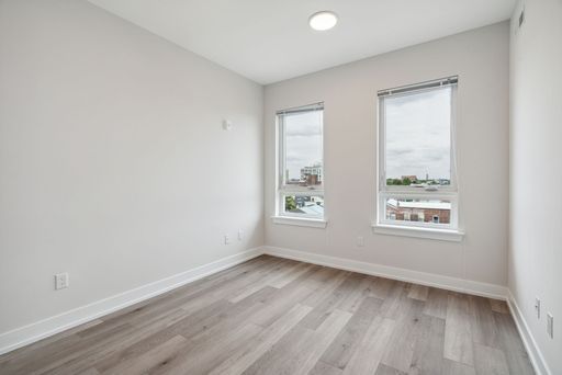 Sunlit 1 bedroom in Northern Liberties! Now offering 2 months free! WALK TO EVERYTHING!! – photo 1