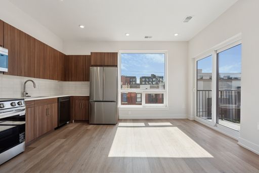 Brand new construction 2 Bed 2 Bath in Nolibs! Secured Parking available! Now offering 2 months free! – photo 1