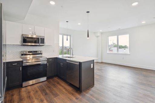 Now offering 2 months free! New construction one bedroom in the heart of Pointe Breeze! Full appliance package included! – photo 1