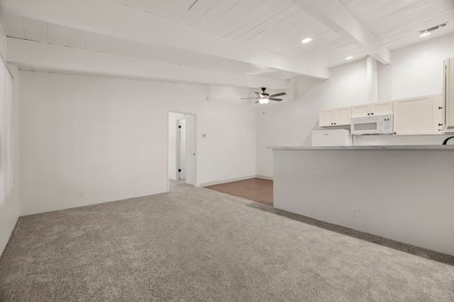 1 Bedroom, 1 Bath Apartment! – photo 1