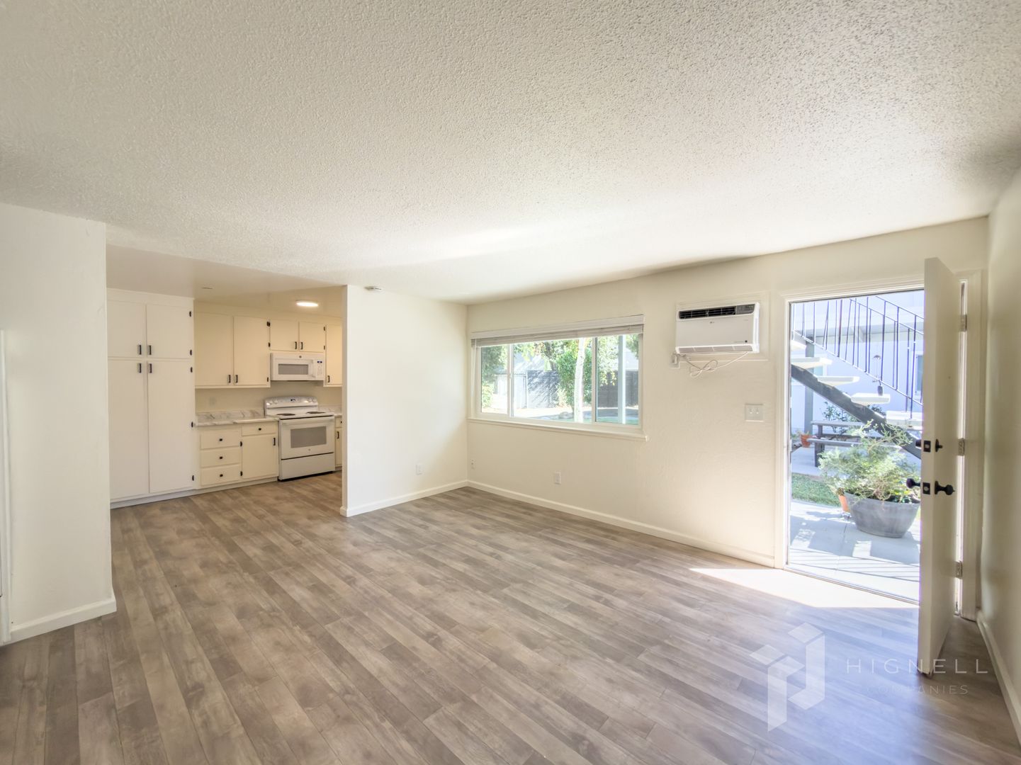 Yuba City Apartment: 411 Bird Street