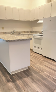 Cottage Style 1 Bed, 1 Bath – photo 1