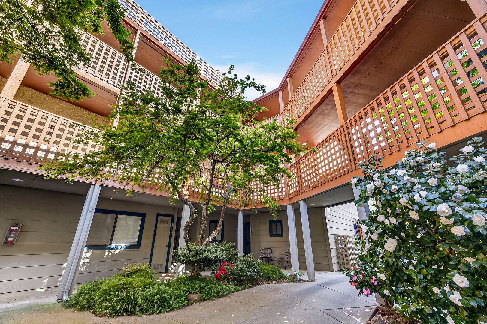 Chico Apartment: 2701 Sierra Sunrise Terrace