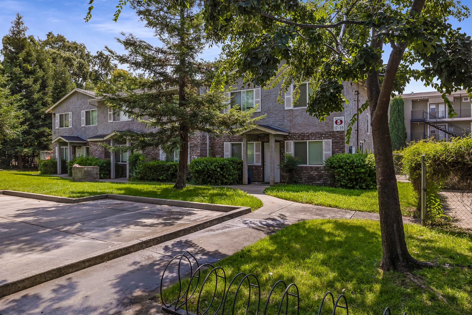 Chico Apartment: 406 Nord Avenue