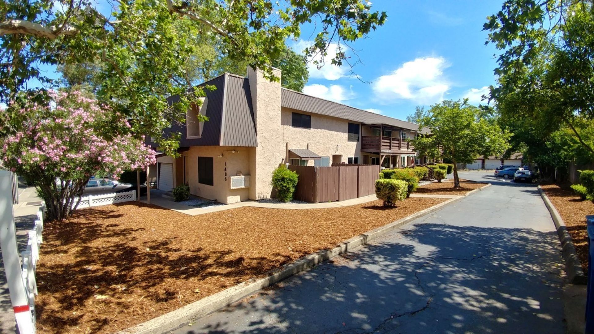 Redding Apartment: 1435 Willis St.