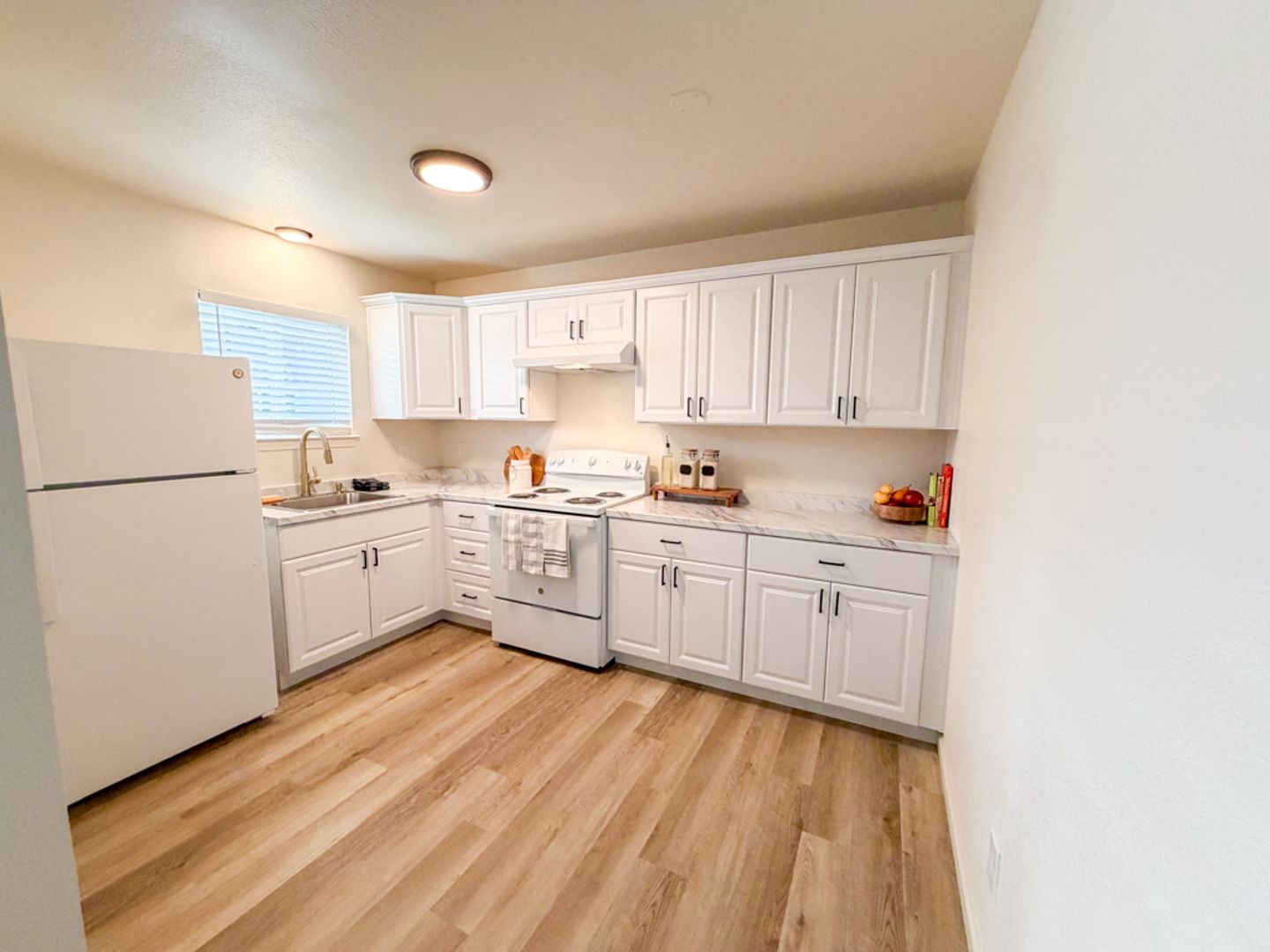Yuba City Apartment: 411 Bird Street