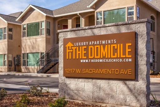 2 Bedroom Close to Chico State and Restaurants! Available Now! Move In Special! – photo 1