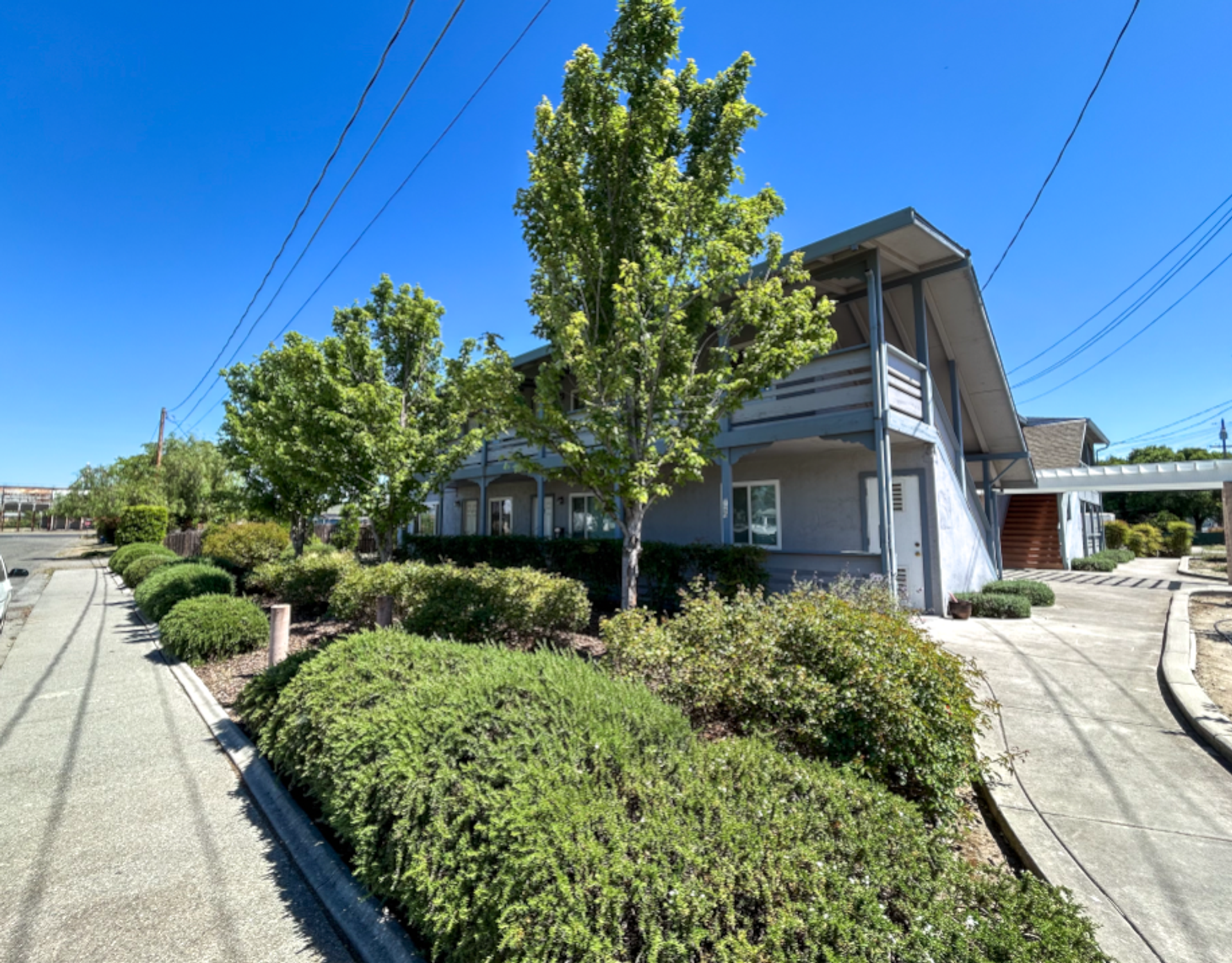 Orland Apartment: 725 Sacramento St