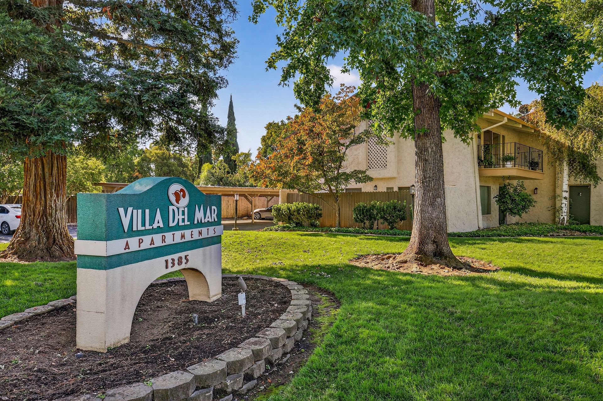 Chico Apartment: 1385 E. Lindo Avenue