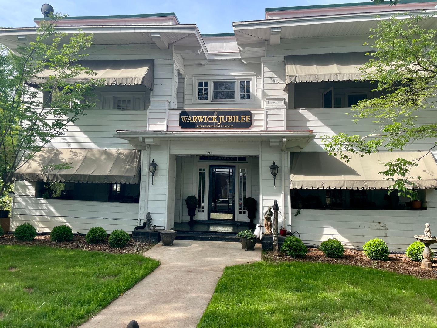 Lynchburg Apartment: The Warwick