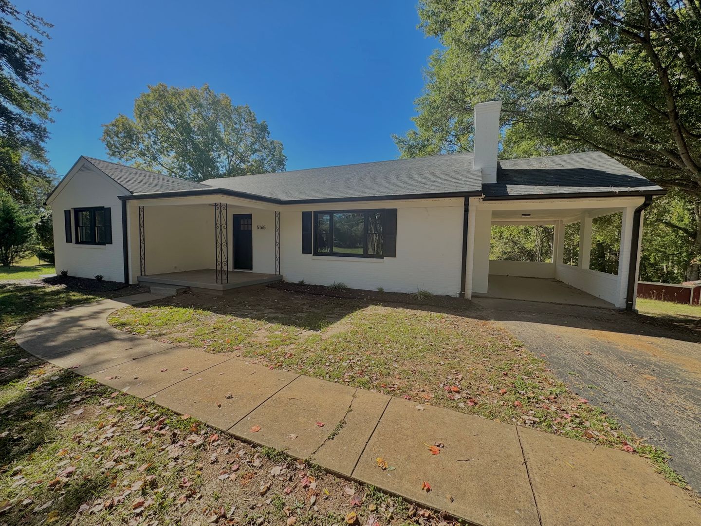 Lynchburg House: 5165 Boonsboro Rd