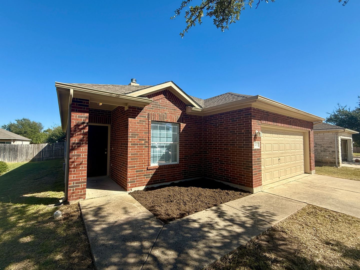 Leander House: 702 Estancia Way