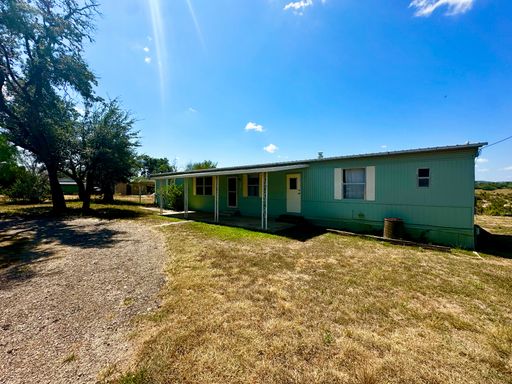 2/2 Riverfront Home in Center Point