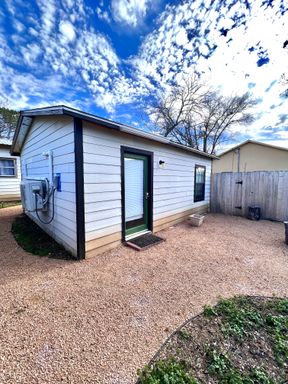 1 Bedroom Tiny Home