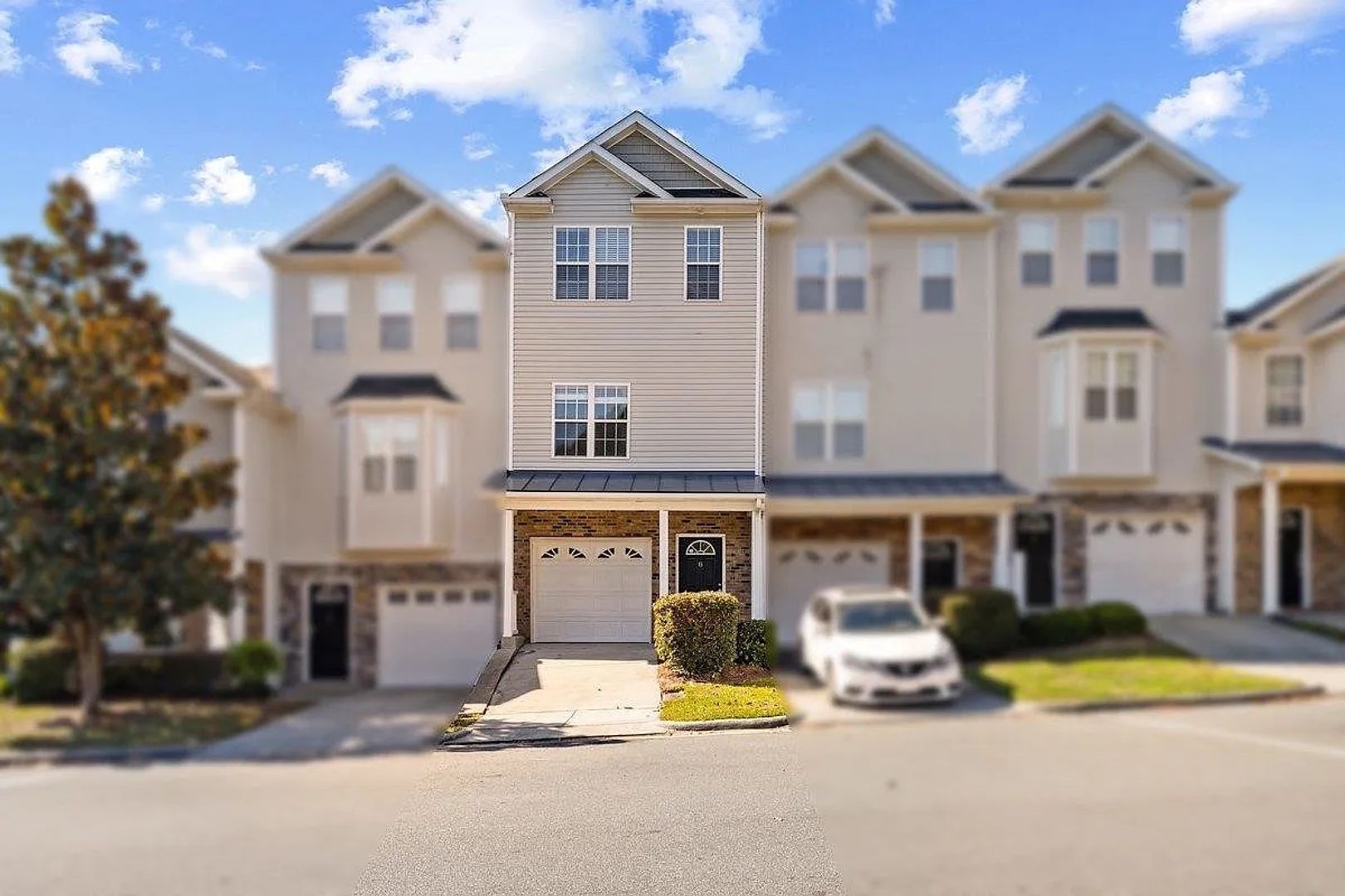 Durham Townhome: 650 Ganyard Farm Way #8