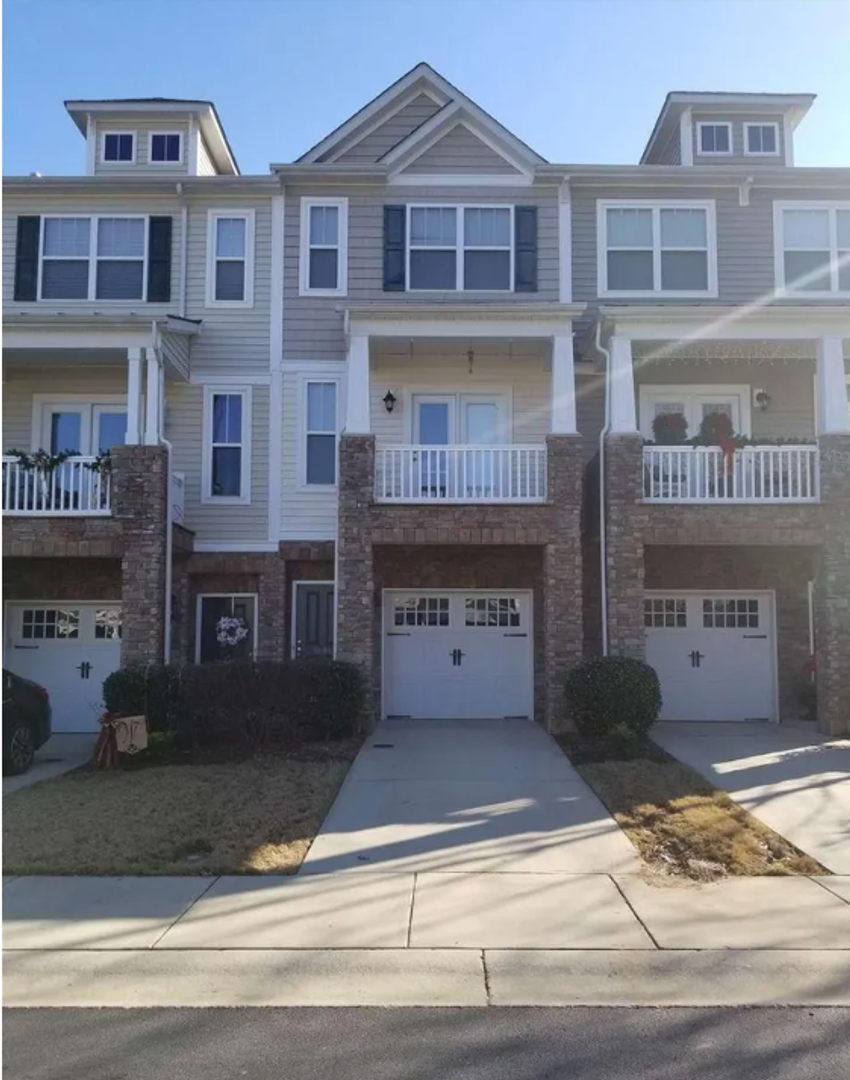 Raleigh Townhome: 8006 Goldenrain Way
