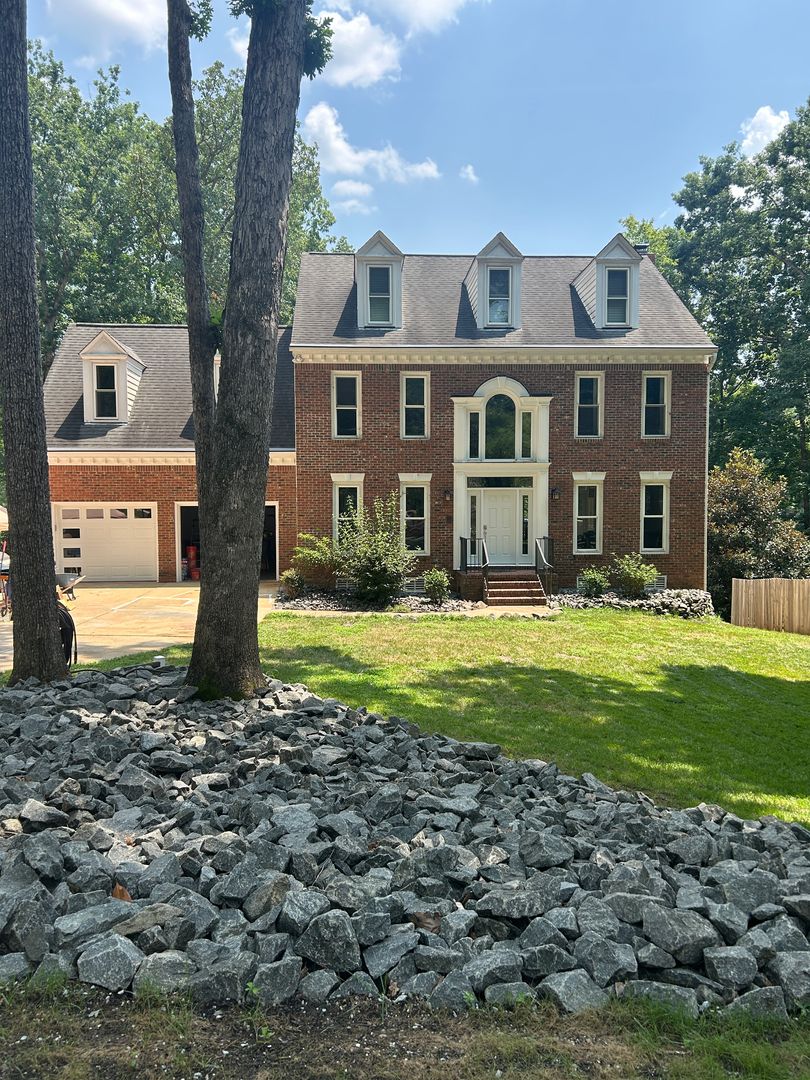 Raleigh House: 921 Vestavia Woods Drive