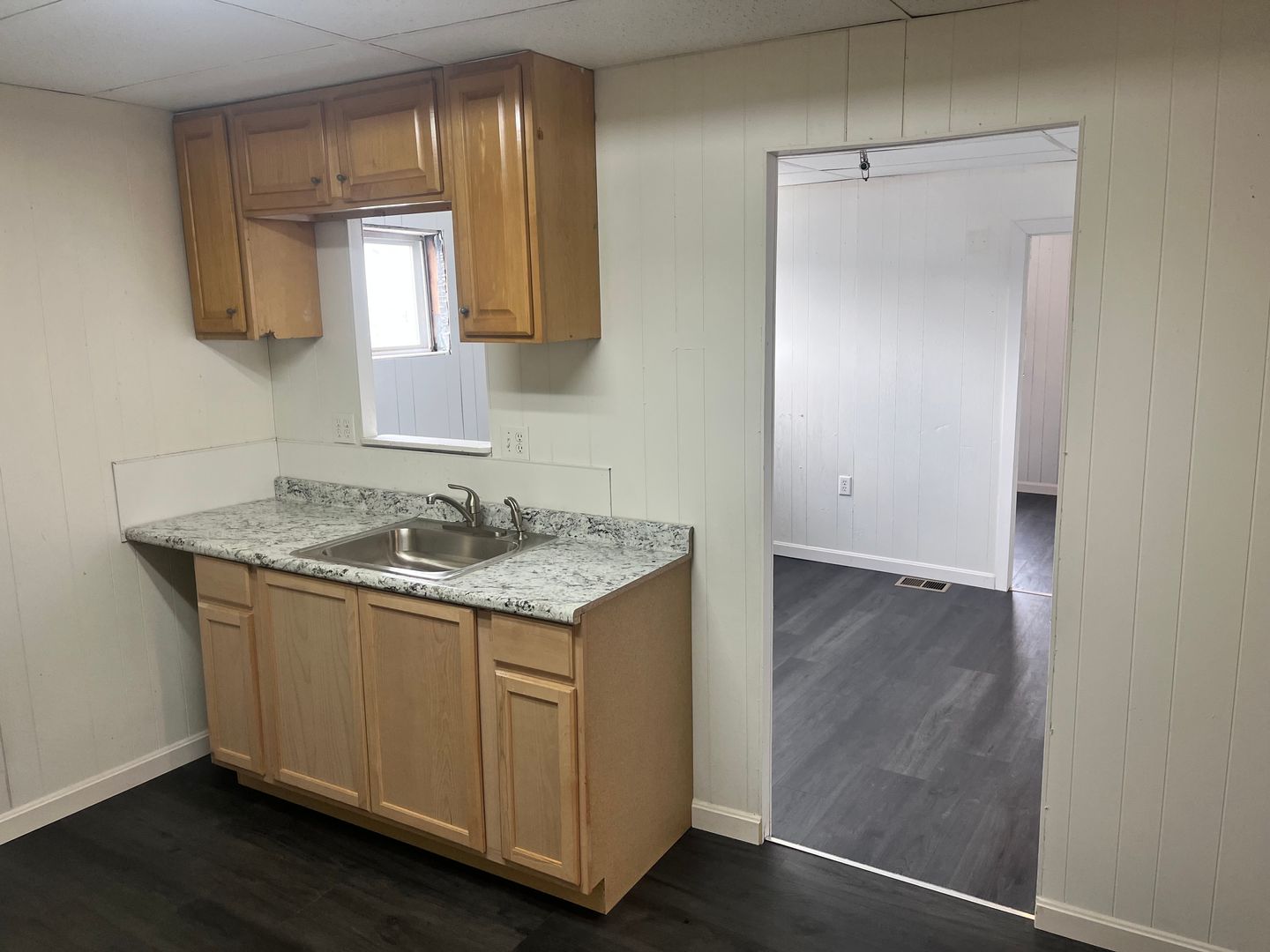 Butler Apartment: 109 Hansen Ave