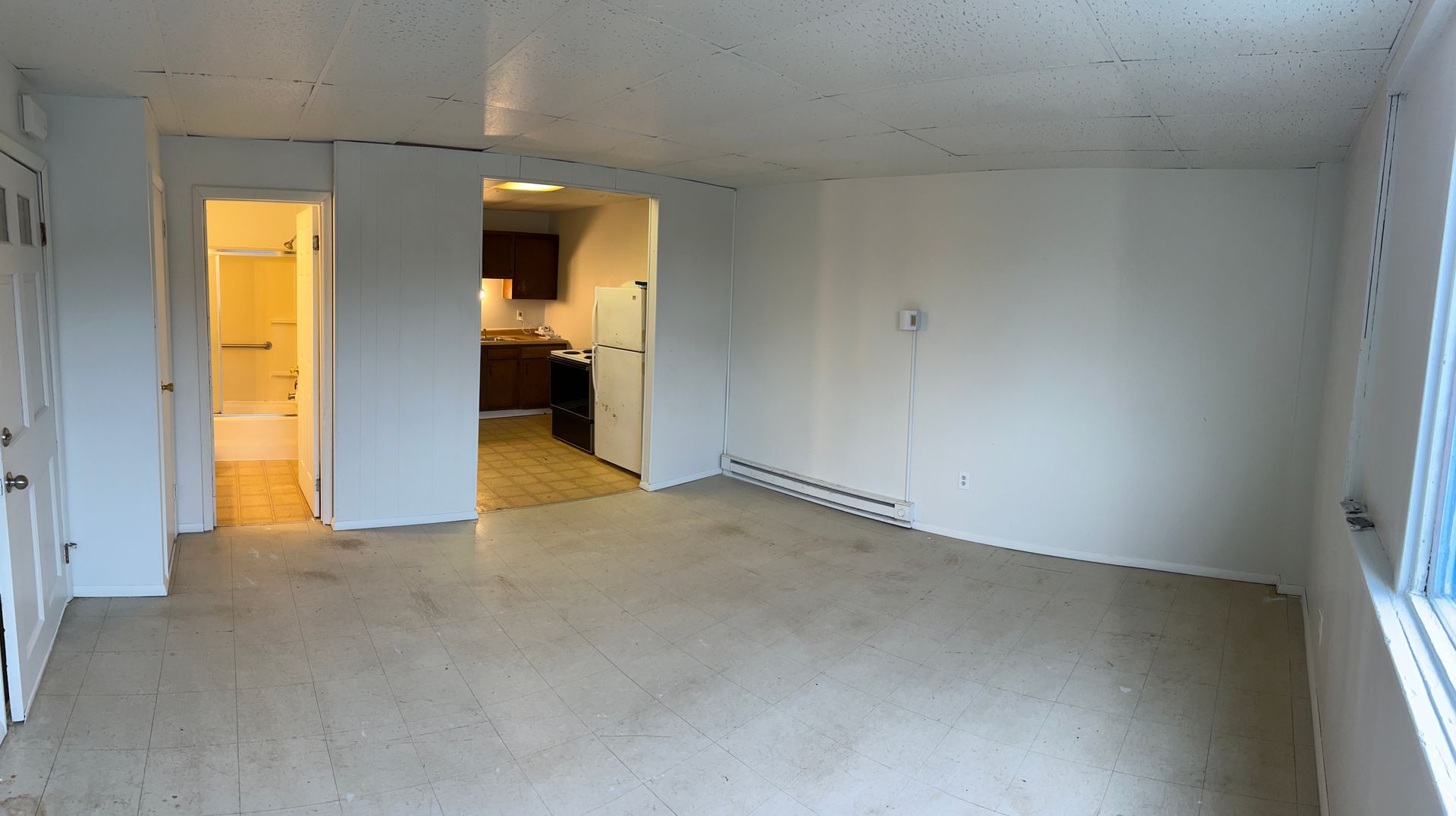 Lyndora Apartment: 17 Bessemer Ave