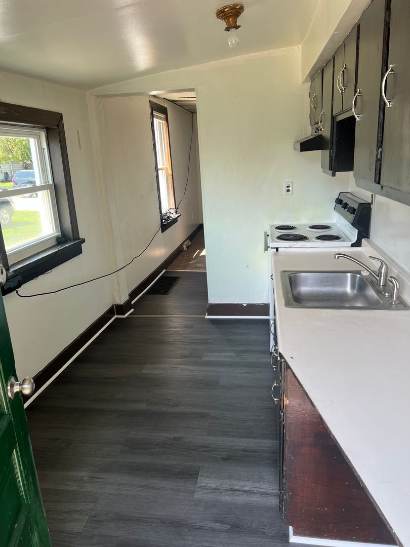 Butler Apartment: 319 W. Diamond St