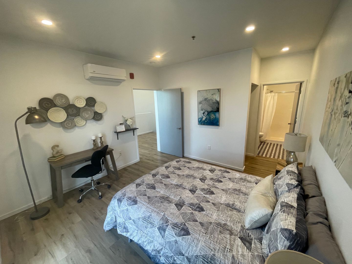 Chico Apartment: 1033 W 5th Street