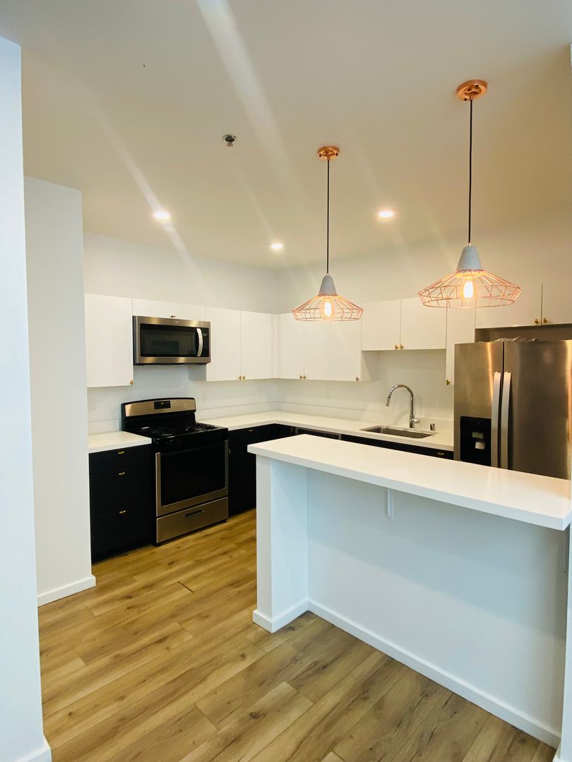 Chico Apartment: 1033 W 5th Street