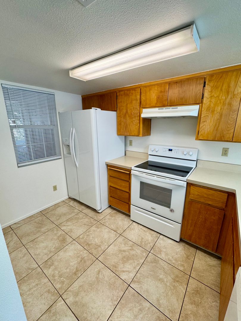 Chico Townhome: 1717 Eaton Rd