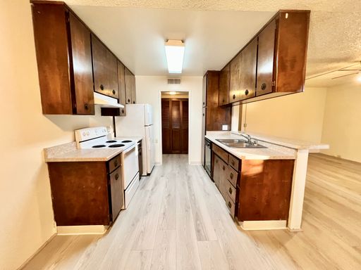 Available Now! Updated 2 Bed, 2 Bath Units. Your Oasis Starts Here! – photo 1