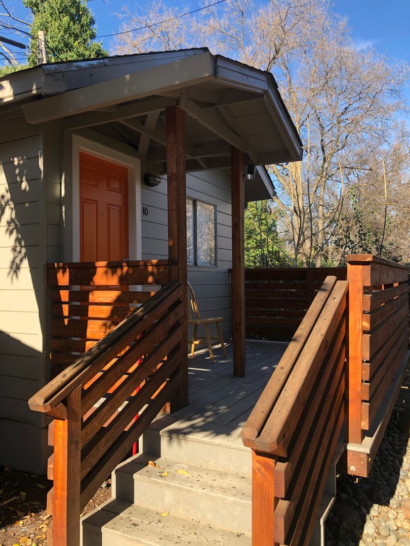 Chico Apartment: 282 East 8th Street